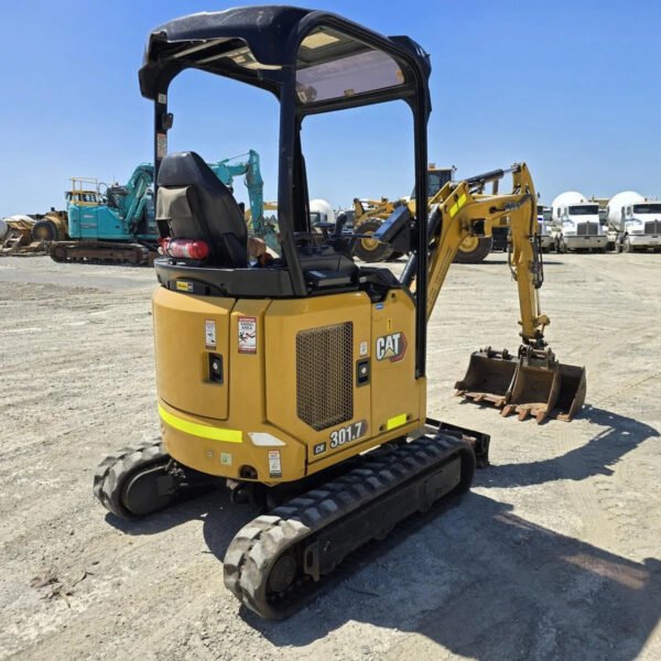 Mini Pelle Caterpillar 301.7CR + 3 godets + Remorque