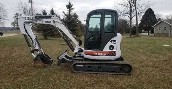 Mini Pelle Bobcat 430 3,5T + 3 godets au choix