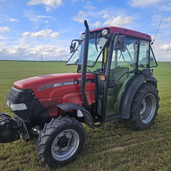 Tracteur Case IH JX 1070 V