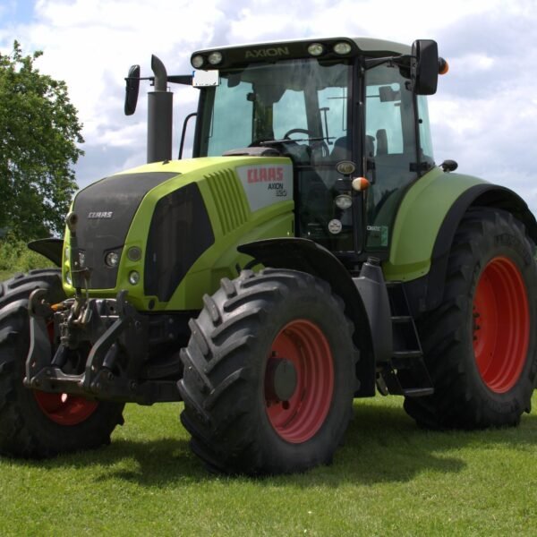 Tracteur Claas Axion 820
